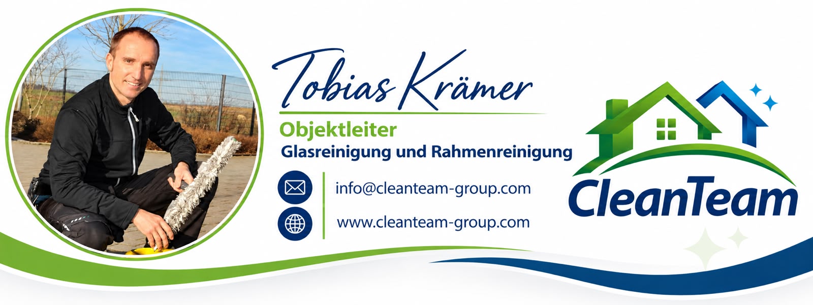 Tobias Krämer, Objektleiter Glasreinigung, mit seiner Cleanteam Signatur